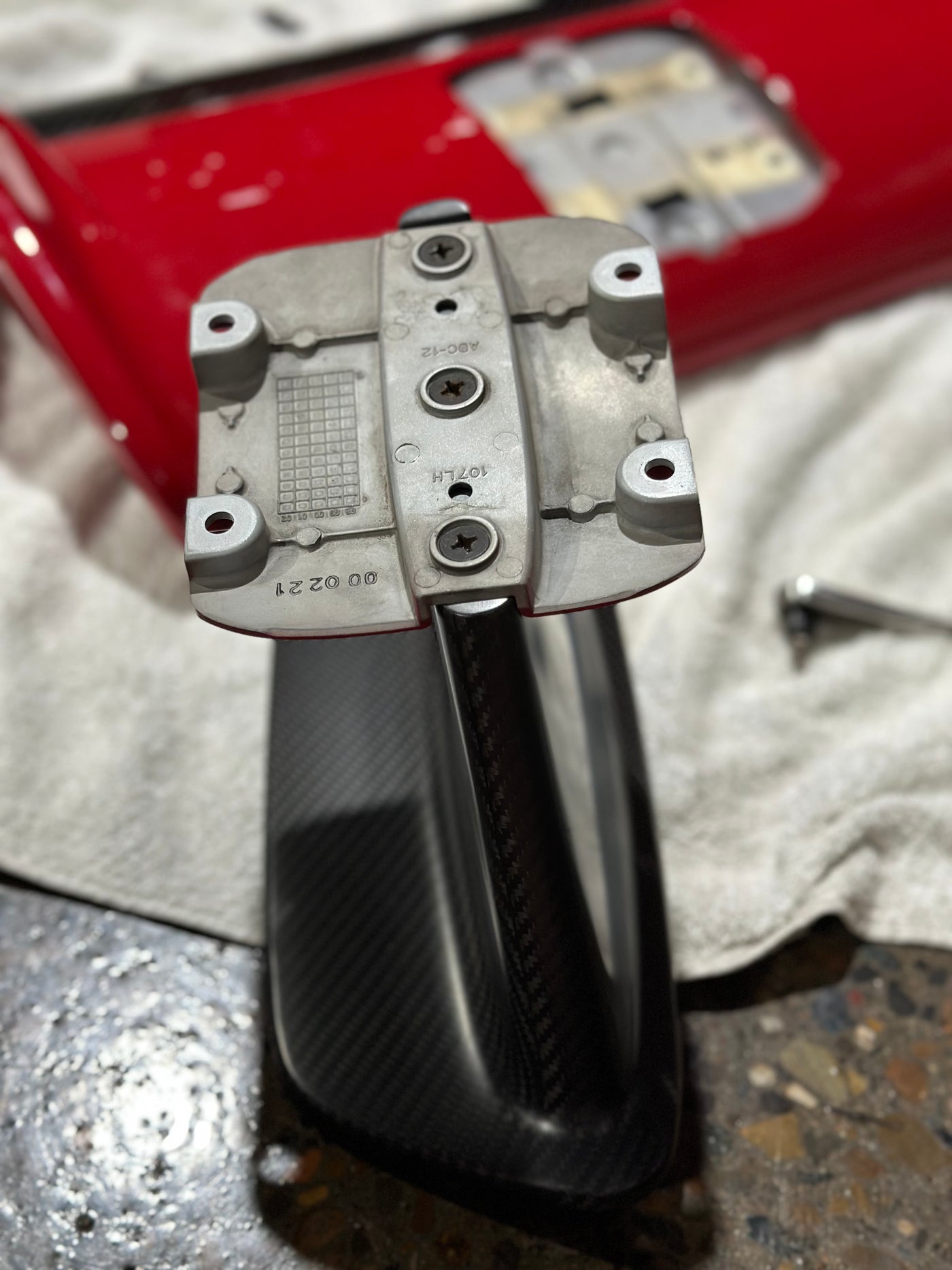 R34 GTR Carbon Leg Stands Extended